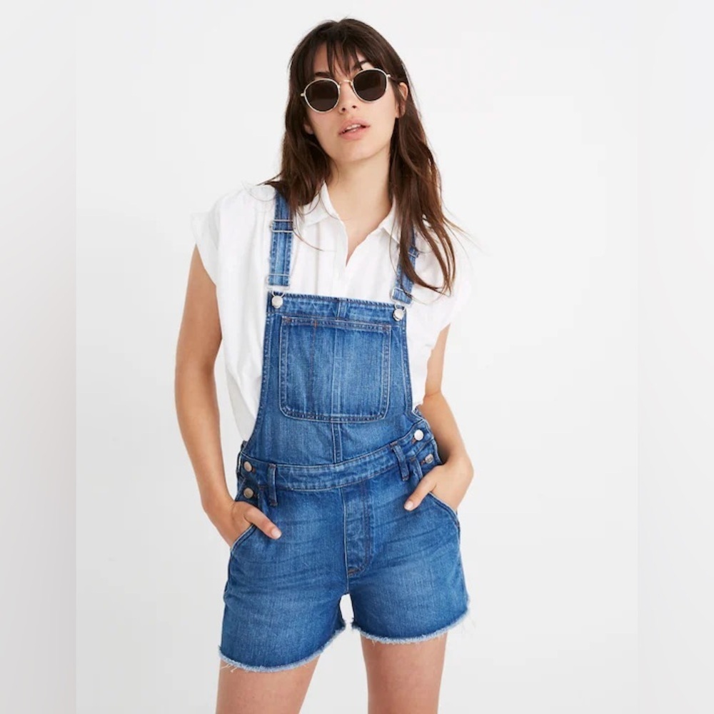Madewell Adirondack Short Overalls in Denville Wash